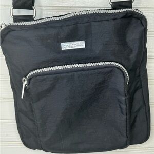 Like New! Baggallini Crossbody Black Purse 9.5”x10”